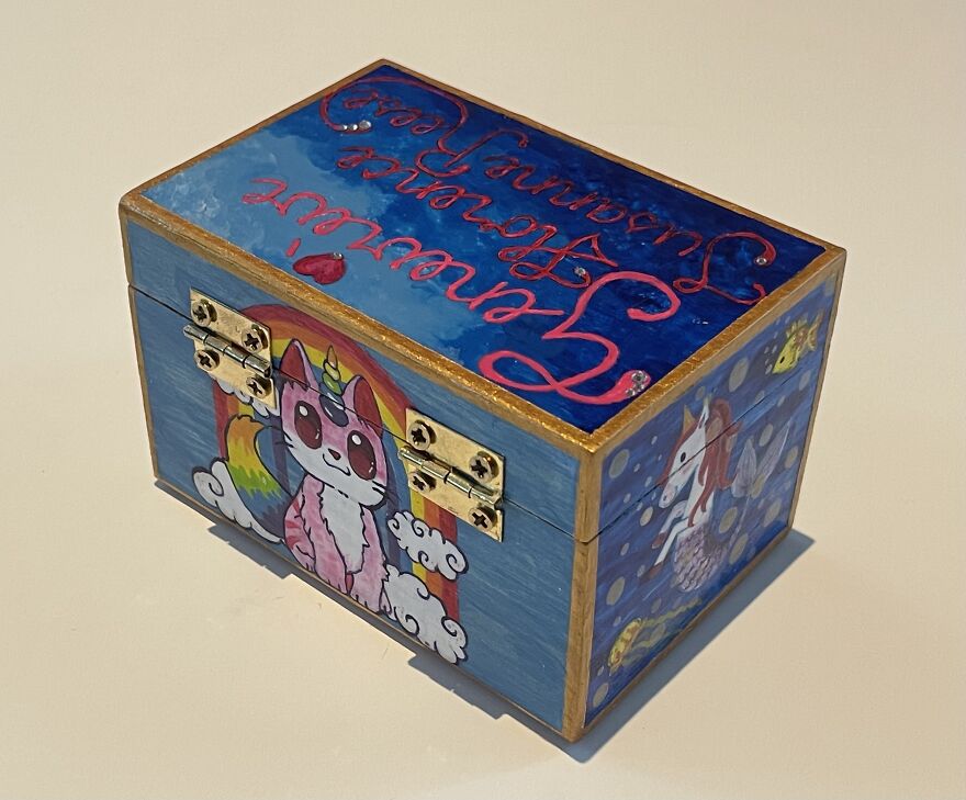 I Painted A Unicorn Tooth Box For My Daughter (13 Pics)