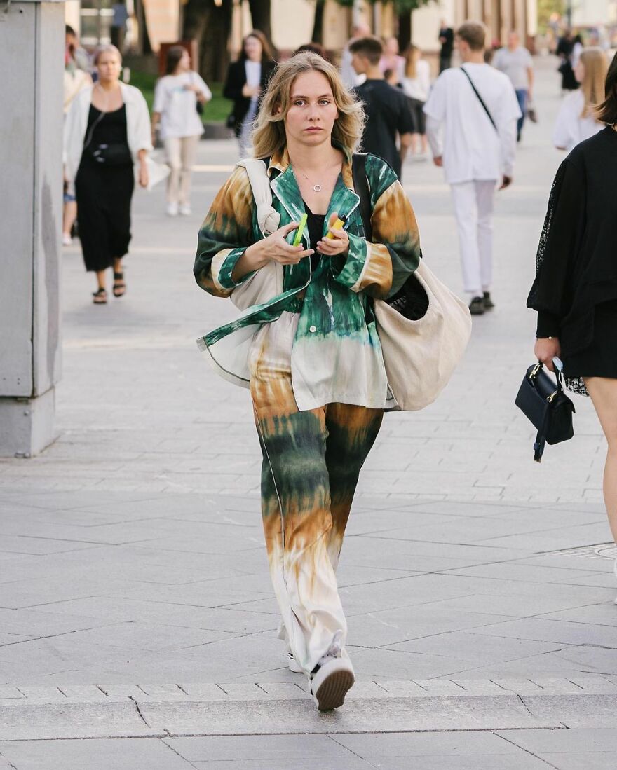 In Russia, A Photographer Takes Pictures Of Stylish People On City Streets