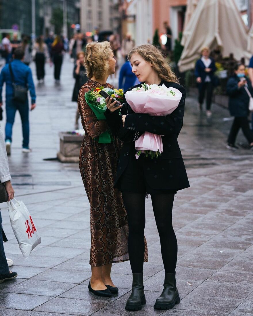 In Russia, A Photographer Takes Pictures Of Stylish People On City Streets