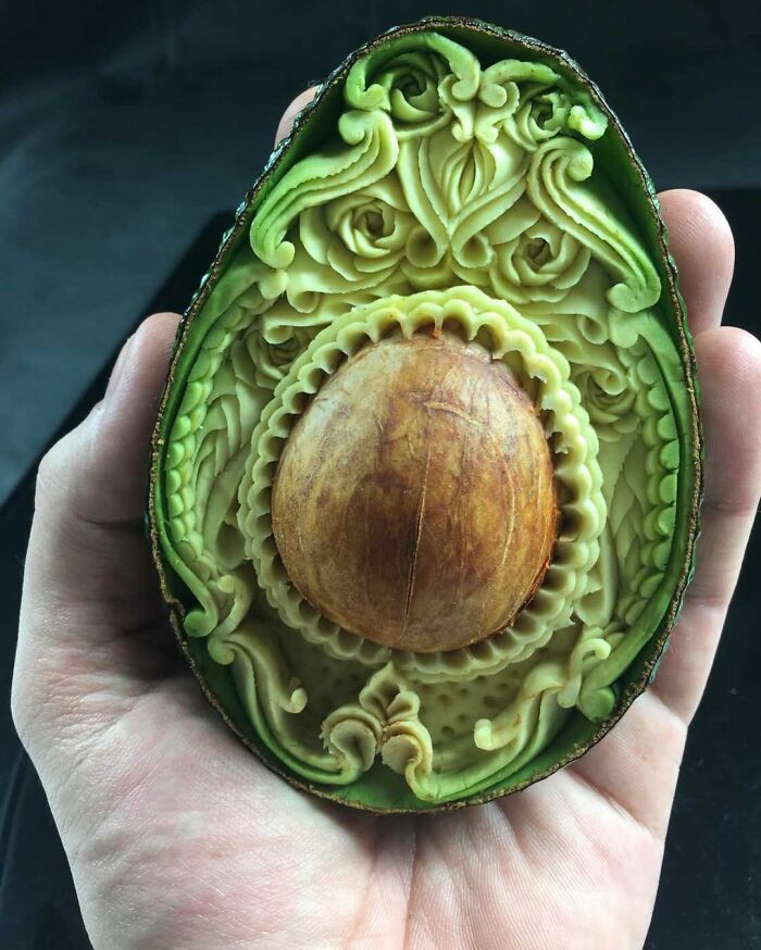 Italian Artist Makes Amazing Sculptures Using Avocados
