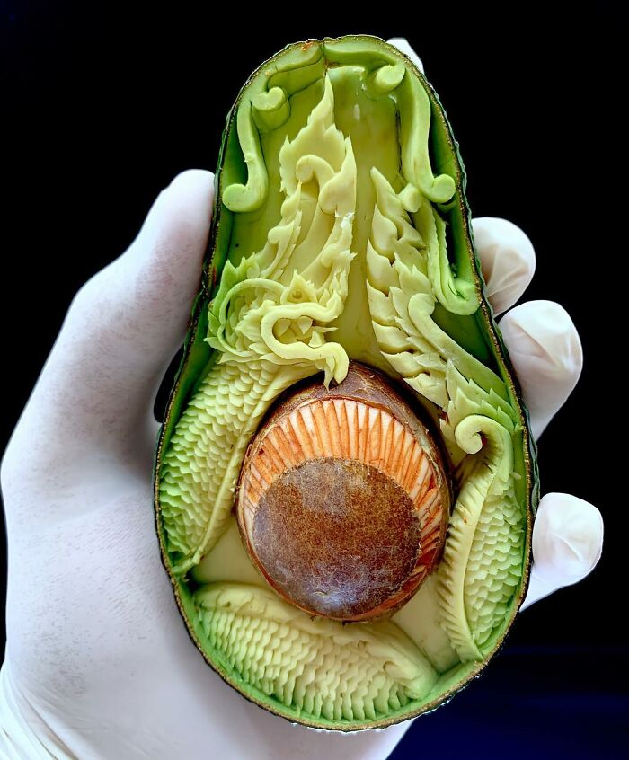 Italian Artist Makes Amazing Sculptures Using Avocados