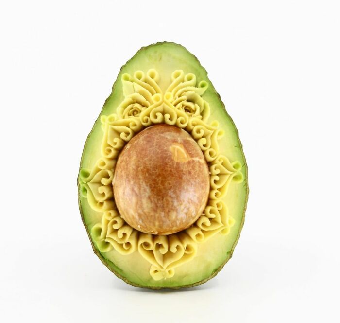 Italian Artist Makes Amazing Sculptures Using Avocados