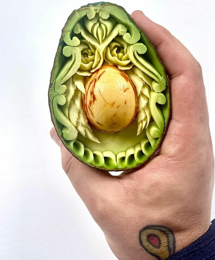 Italian Artist Makes Amazing Sculptures Using Avocados