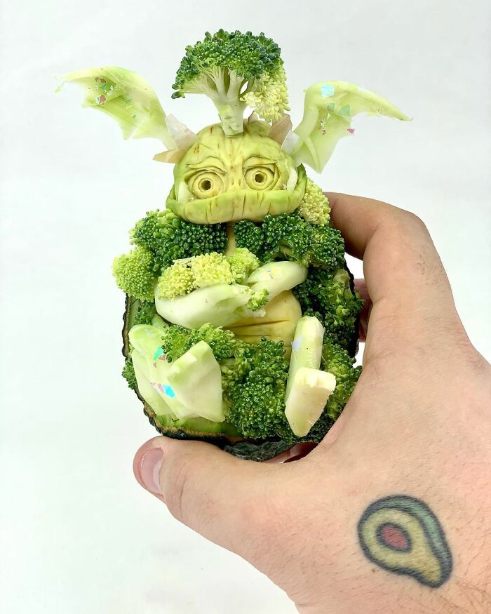 Italian Artist Makes Amazing Sculptures Using Avocados