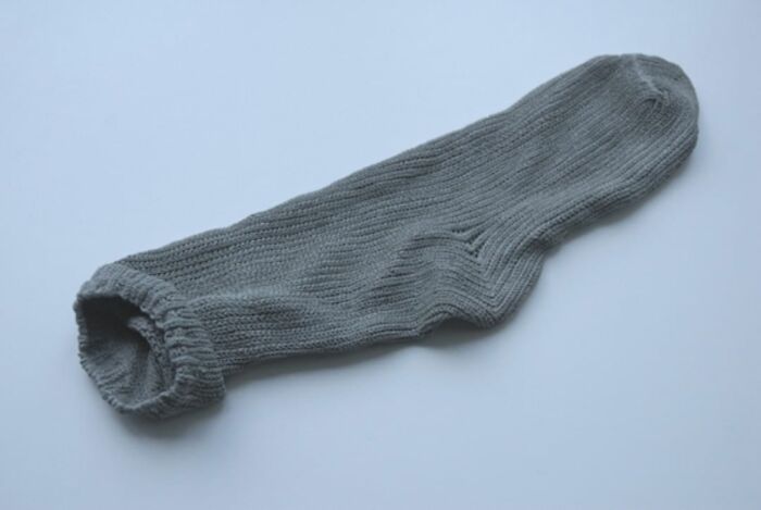 Japanese Artist Makes Ceramic Sculptures That Look Like They're Made Of Fabric