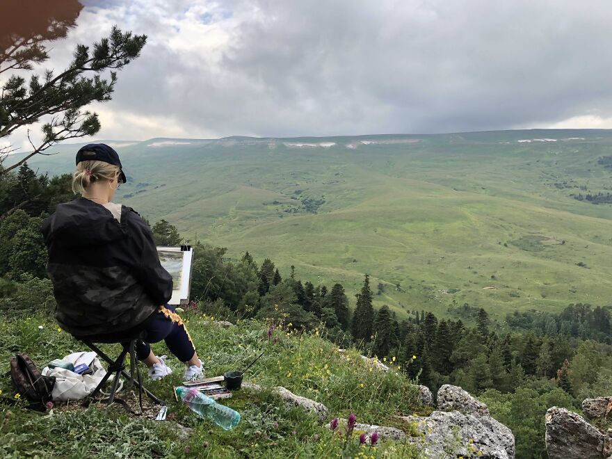 The Artist-Traveler Conquers The Mountain Peaks! (9 Amazing Pics!)