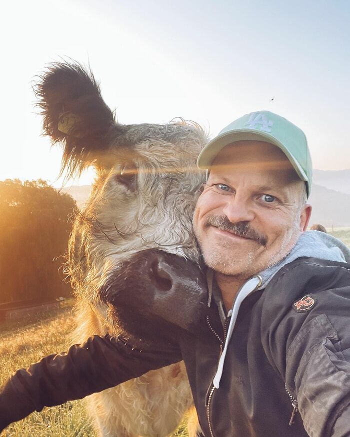 Farm Animals Are Not Just Food And This Man Proves That Farm Animals Are Not Just Food And This Man Proves That