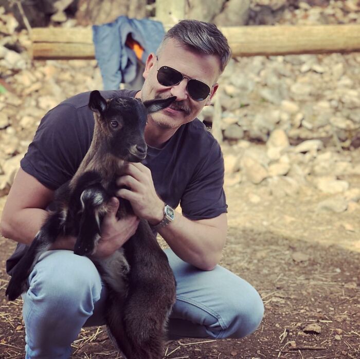 Farm Animals Are Not Just Food And This Man Proves That Farm Animals Are Not Just Food And This Man Proves That