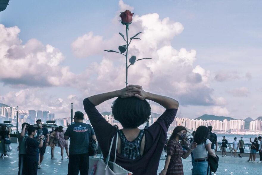 Photographer Goes Out On The Streets Of Hong Kong Capturing Everyday Coincidences