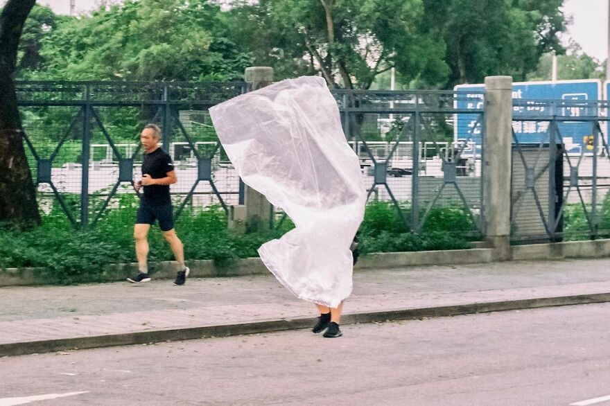 Photographer Goes Out On The Streets Of Hong Kong Capturing Everyday Coincidences