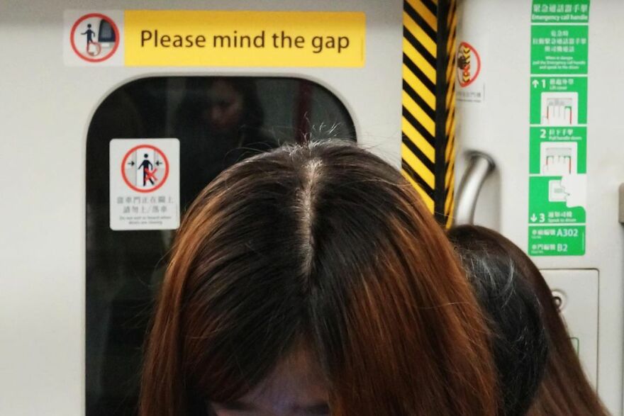 Photographer Goes Out On The Streets Of Hong Kong Capturing Everyday Coincidences