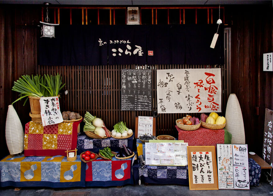 Pontochoco Dori Store Display By Don Jacobson