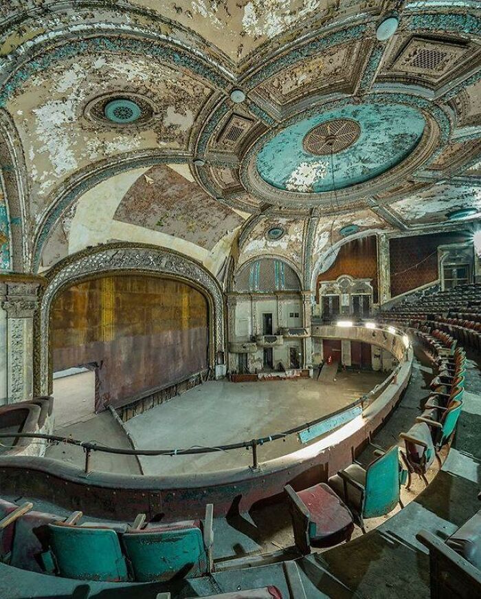 The Splendor Still Shines Through