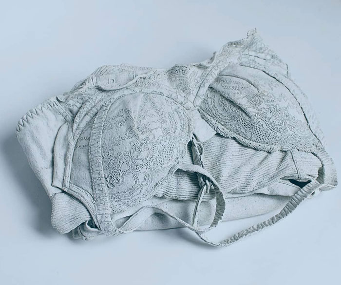 This Japanese Artist Uses Soft Clay To Carve Out Hyper-Realistic Clothing And Accessories (30 Pics)