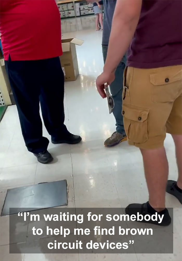 Furious Boyfriends Catch Creep Taking Photos Of Their Girlfriends At A Store, Make Him Regret It Instantly