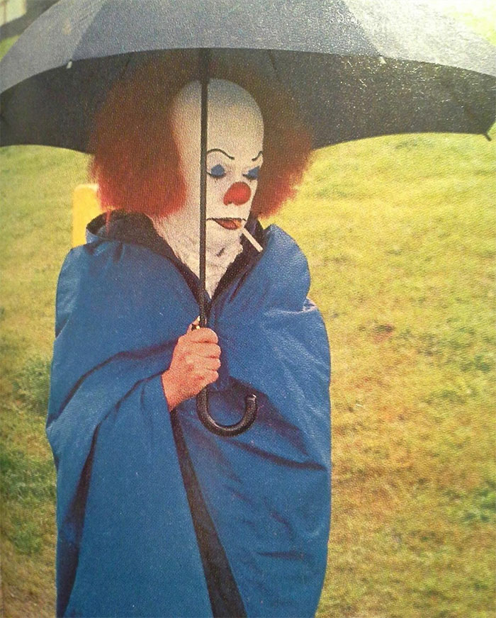 Tim Curry en el set de "Eso" (1990)