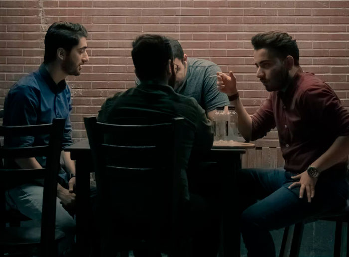 Someone Asks People What They Think Is Easier If You're Unattractive, And Here Are 23 Eye-Opening Answers