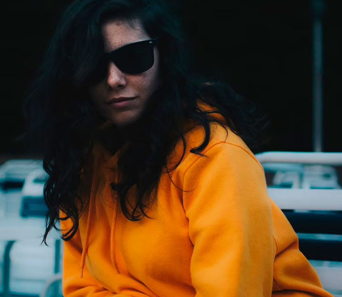 Someone Asks People What They Think Is Easier If You're Unattractive, And Here Are 23 Eye-Opening Answers