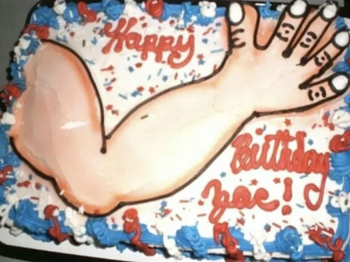 My GF's Little Brother Wanted An Army Cake For His Birthday