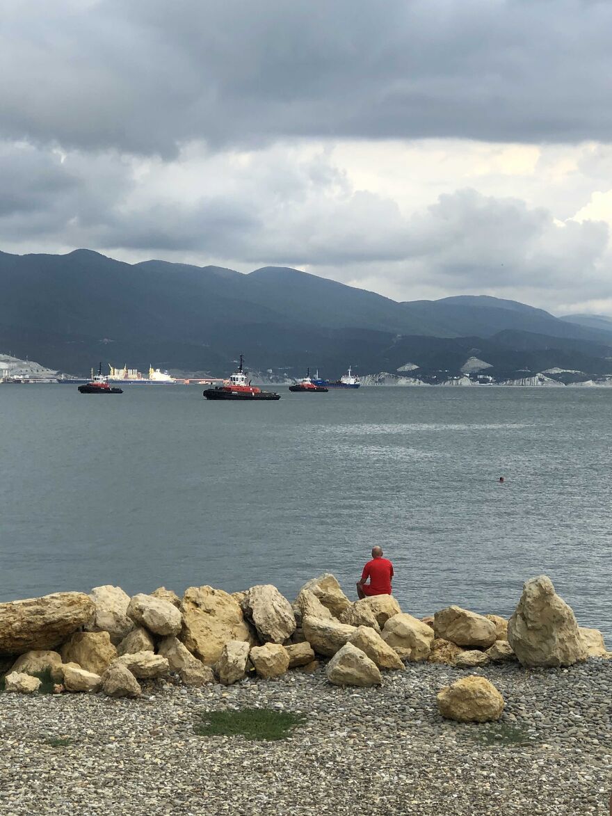 Mountains, Yachts, Ships, The Sea And Amazing Sunsets - All This Is Novorossiysk (25 Pics)