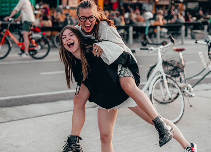 20 Cosas que los millennials "han arruinado" o "hacen mal", según los boomers