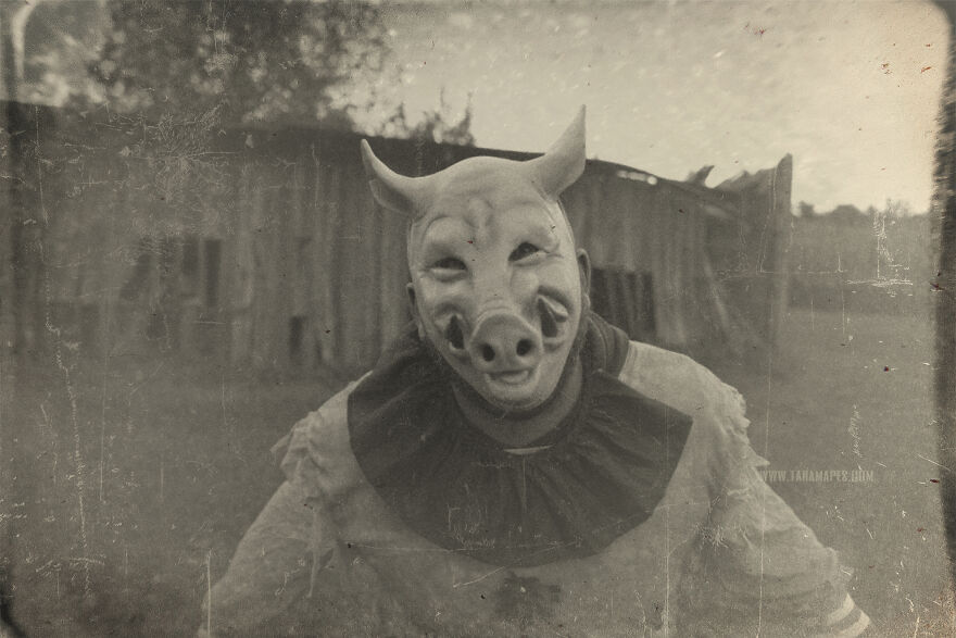 I Photographed Creepy Clowns In A Cornfield Because I Love Vintage Horror Halloween Images