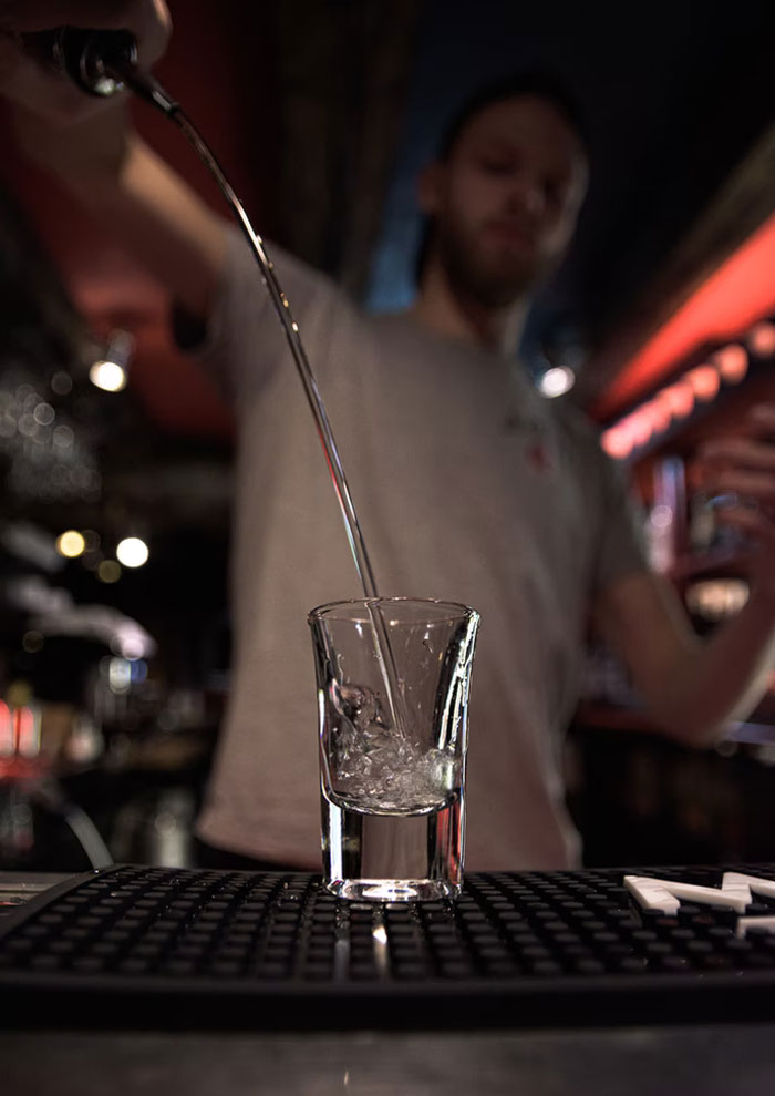 35 Restaurant Workers Share Their Most Memorable And Weird Customer Requests