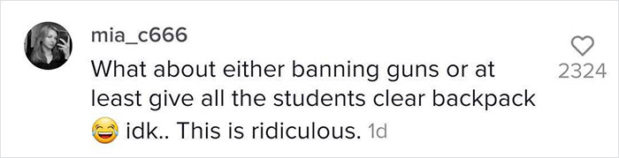 Students Can't Believe The Ridiculous US School Backpack Ban, Improvise With Random Household Items Students Can't Believe The Ridiculous US School Backpack Ban, Improvise With Random Household Items
