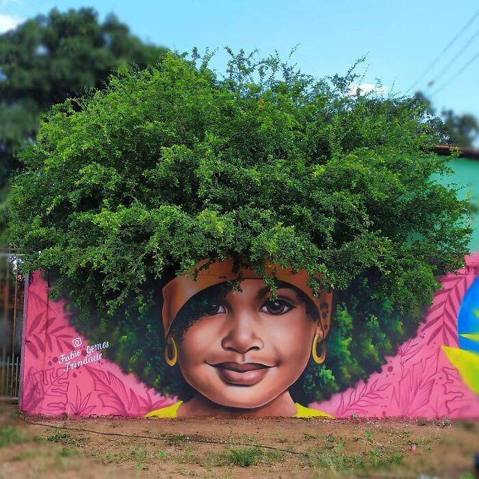 Este artista brasileño se hace viral tras utilizar árboles como «cabello» para sus retratos de mujeres