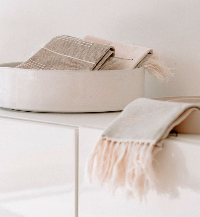 30 Men Give Honest Answers To What They Didn't Know About Women Until They Started Living With Them