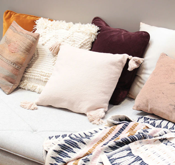 30 Men Give Honest Answers To What They Didn't Know About Women Until They Started Living With Them