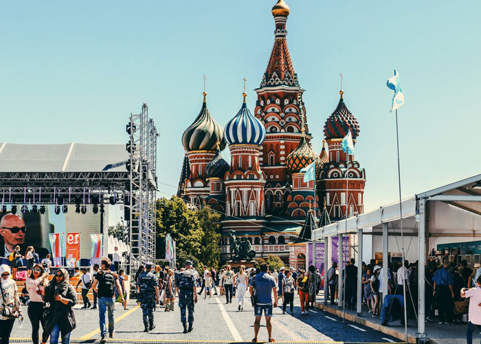 30 Things That Super Rich People Actually Spend Their Money On, As Shared By People Who've Worked For Them