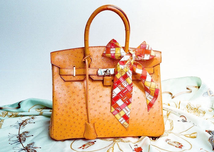 30 Things That Super Rich People Actually Spend Their Money On, As Shared By People Who've Worked For Them