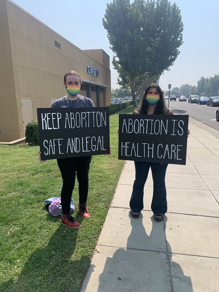 Abortion-Law-Signs-Demonstrations