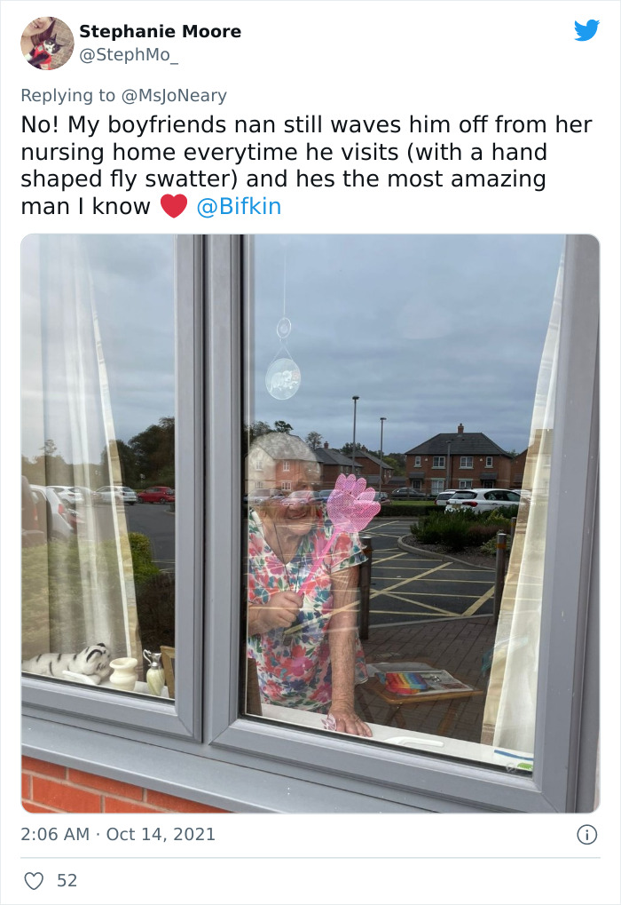 “That’s Disgraceful”: Discussion Ensues After Comedian’s Son Gets Ridiculed By A Teacher For Waving His Mom Goodbye “That’s Disgraceful”: Discussion Ensues After Comedian’s Son Gets Ridiculed By A Teacher For Waving His Mom Goodbye