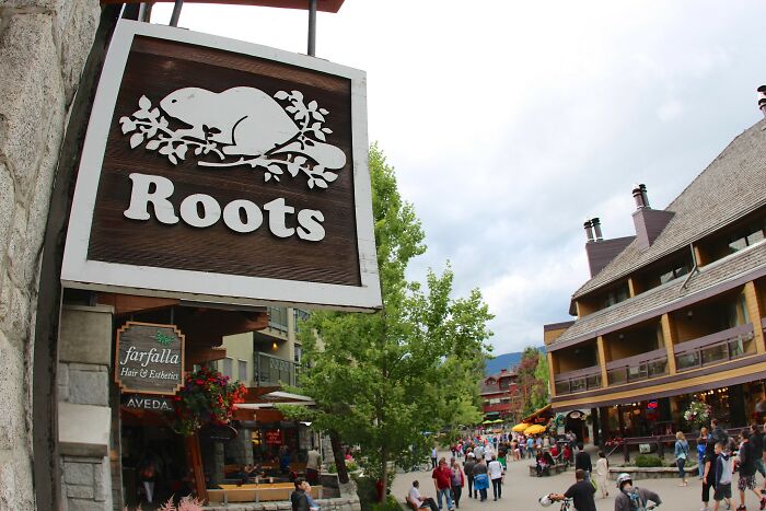 A Member Of This Online Group Asked "Without Mentioning Your Country’s Name, Which Brand Identifies Where You’re From?", And Here Are 30 Of The Most Interesting Answers