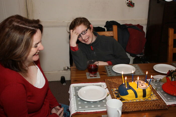 A Member Of This Online Group Asked "Without Mentioning Your Country’s Name, Which Brand Identifies Where You’re From?", And Here Are 30 Of The Most Interesting Answers