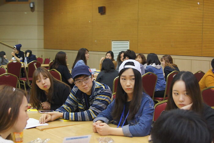 The ‘Real World’ Is Full Of Secrets And People In This Online Group Are Spilling Them To Help The Young Adults Entering It (30 Pieces Of Advice)