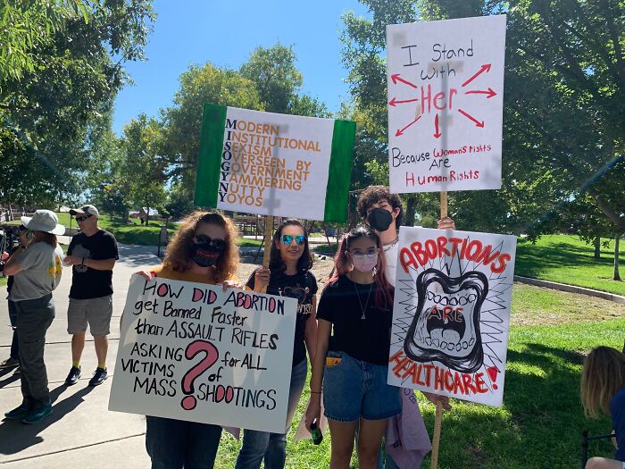 Abortion-Law-Signs-Demonstrations