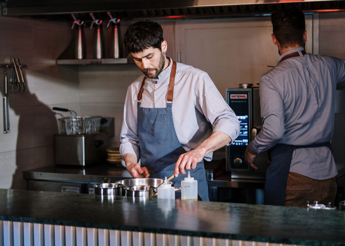 30 Things That Super Rich People Actually Spend Their Money On, As Shared By People Who've Worked For Them