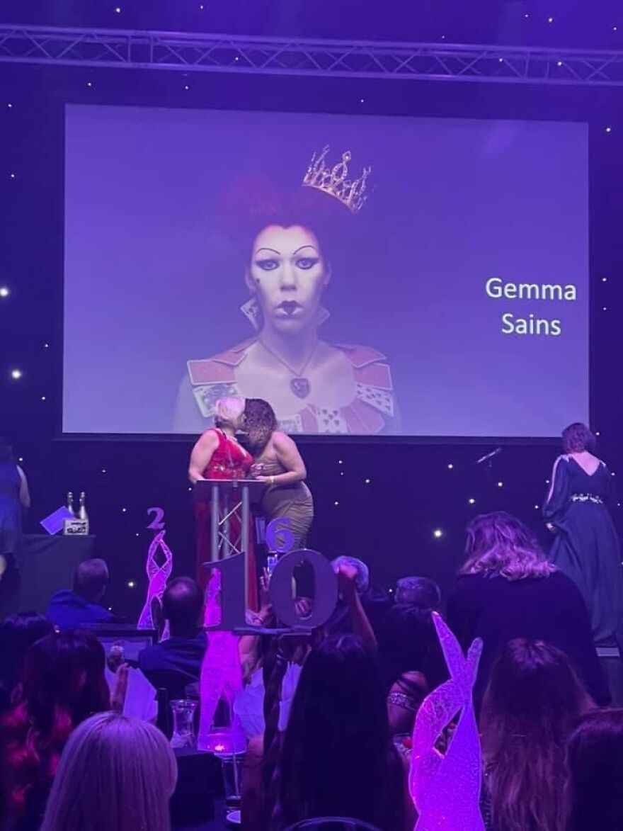 Drag Queen Image Wins First Place In UK Print Competition.