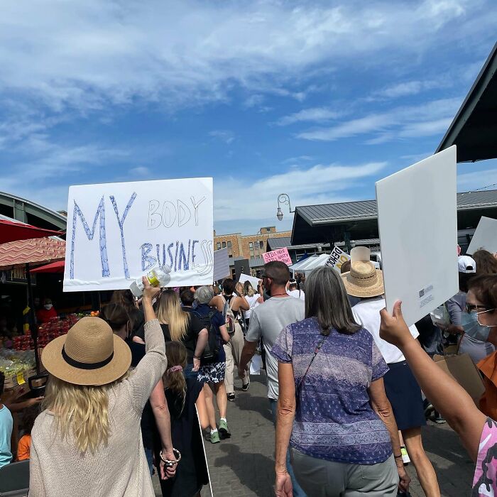 Abortion-Law-Signs-Demonstrations