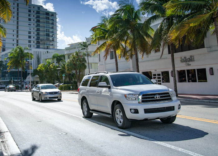 30 Things That Super Rich People Actually Spend Their Money On, As Shared By People Who've Worked For Them