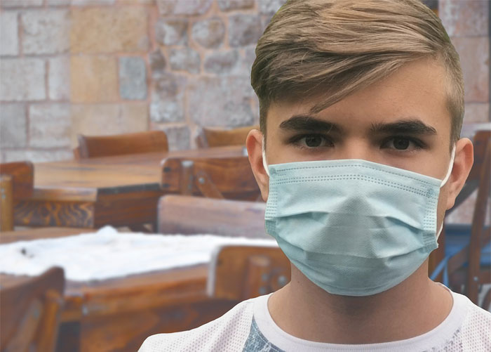 30 Of The Funniest And Weirdest Compliments Folks In This Online Group Got