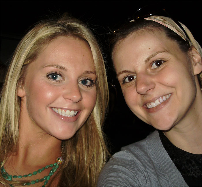 30 Of The Funniest And Weirdest Compliments Folks In This Online Group Got