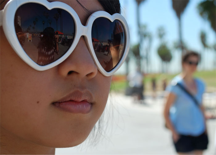 30 Of The Funniest And Weirdest Compliments Folks In This Online Group Got