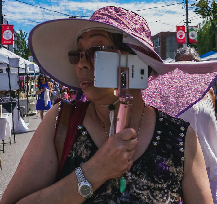 A Member Of This Online Group Asked "Without Mentioning Your Country’s Name, Which Brand Identifies Where You’re From?", And Here Are 30 Of The Most Interesting Answers