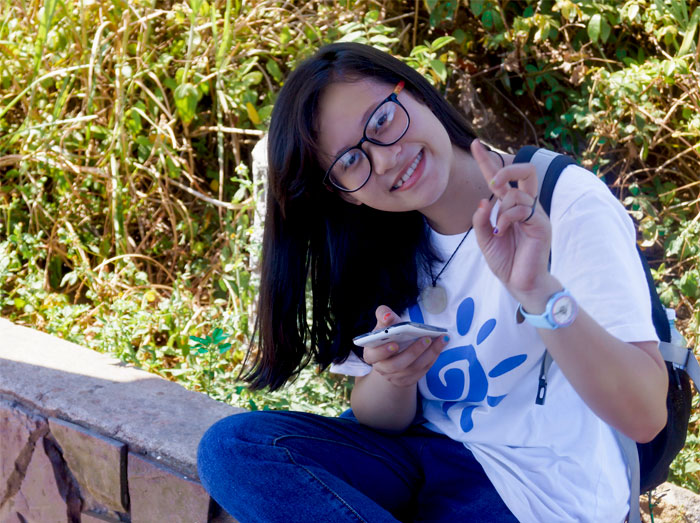 30 Of The Funniest And Weirdest Compliments Folks In This Online Group Got