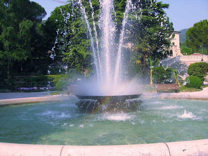 30 Of The Weirdest And The Most Disturbing Facts From Known History, Shared By People In This Online Group