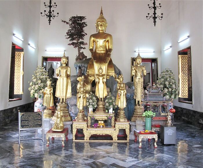 "It Gets Better": 30 Lies People In This Online Group Convinced Themselves To Believe In To Feel Better About Life